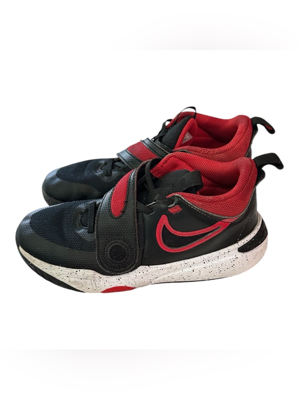 Nike Team Hustle D 11 (GS) Basketball shoesUnisex 3Y